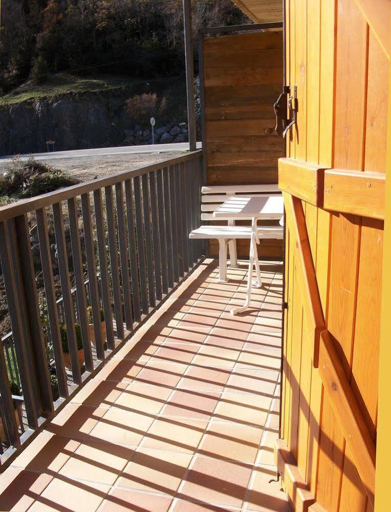 Apartamentos 3000 Escarrilla Luaran gambar